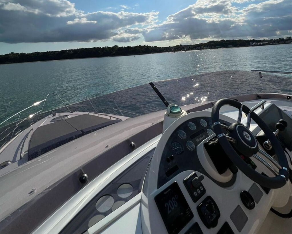 Boat polishing